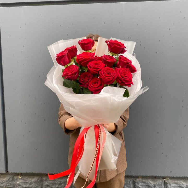 15 высоких роз  в Нижневартовске