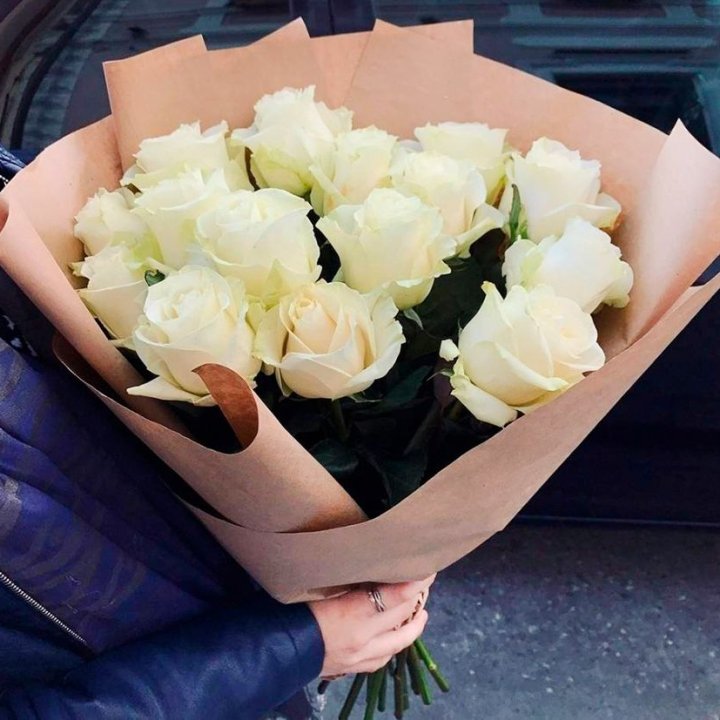 15 белых роз "Крафт" в Нижневартовске
