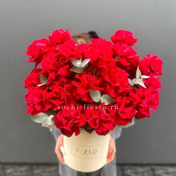 35 Французских роз в боксе в Нижневартовске