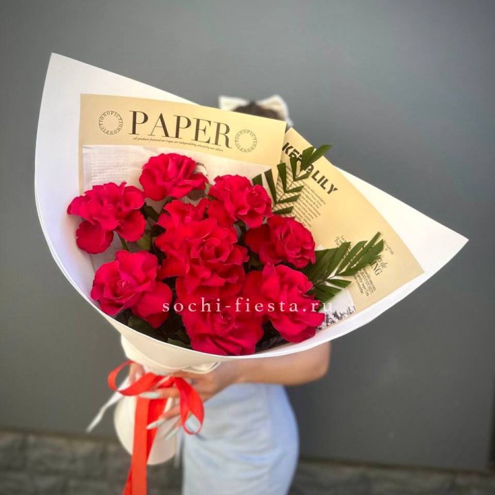 9 Красных французских роз Чико в Нижневартовске