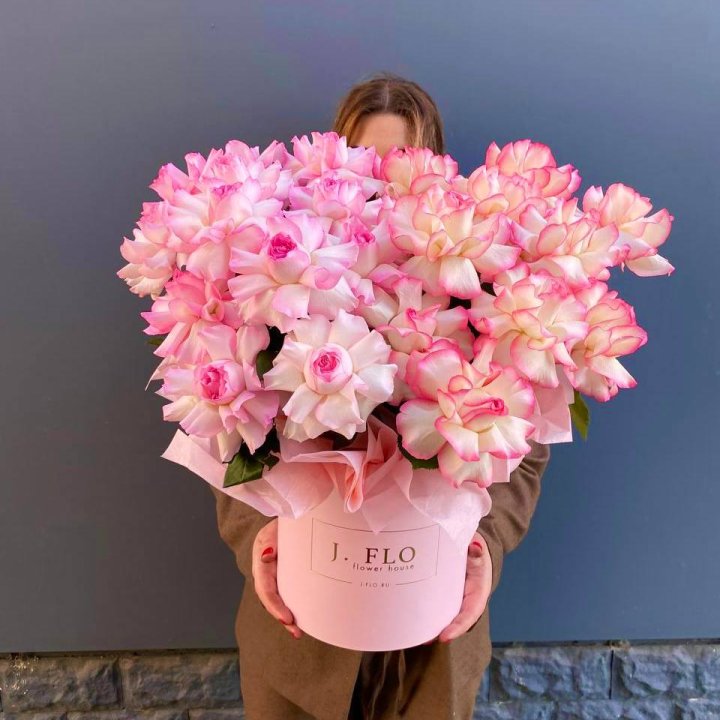 25 Французских роз микс в боксе в Нижневартовске