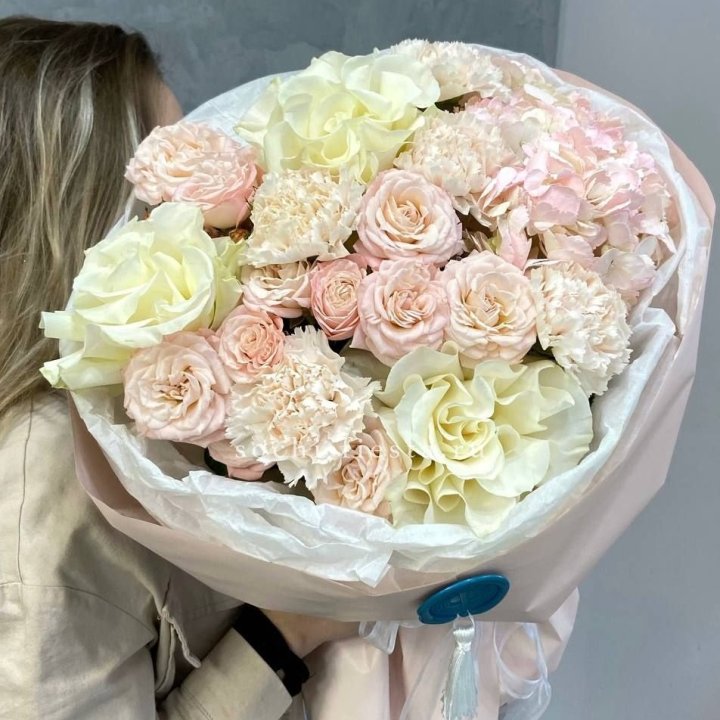 Дизайнерский букет "Джентел" в Нижневартовске