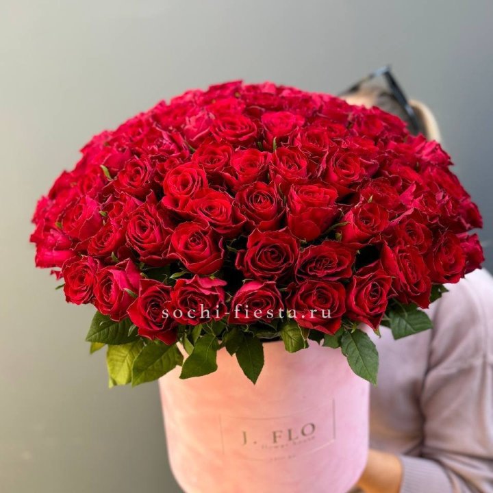 101 кенийская роза в цилиндре с доставкой в Нижневартовске