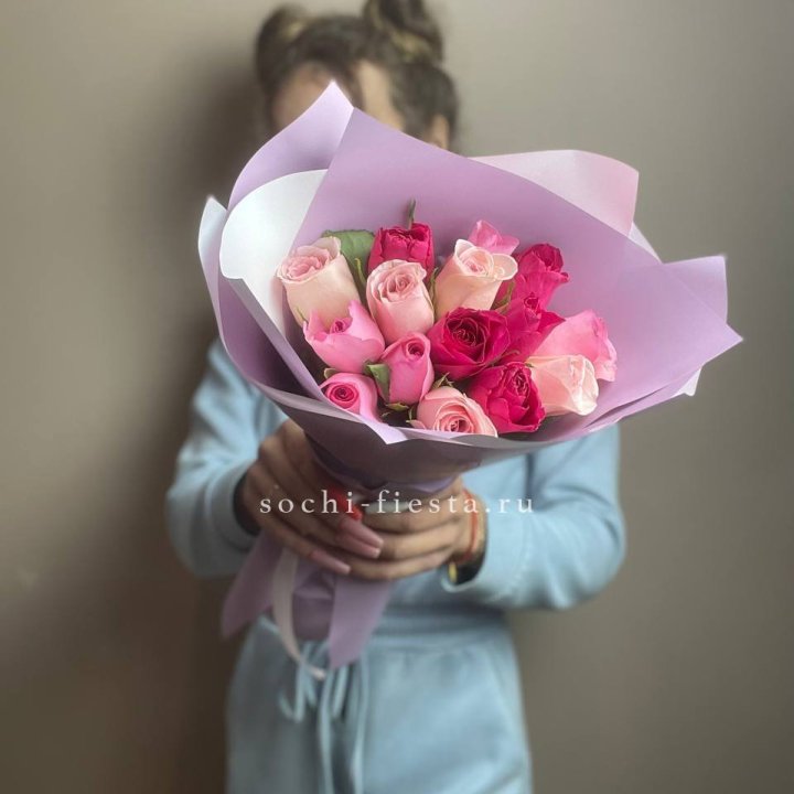 Букет из 15 роз Микс (Кения) в Нижневартовске