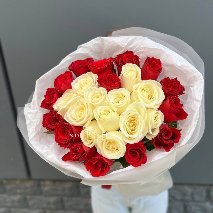 27 роз микс в Нижневартовске