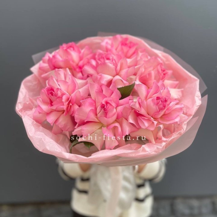 7 Роз Мандала с доставкой в Нижневартовске