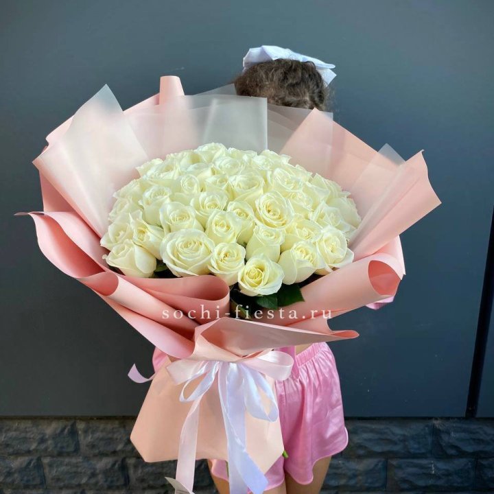 35 белых роз в Нижневартовске