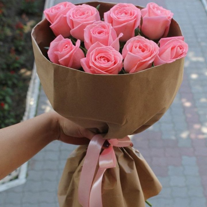 9 розовых роз в Нижневартовске