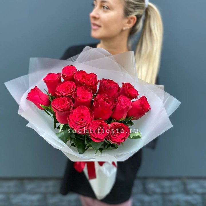 Букет из 15 красных роз  в Нижневартовске