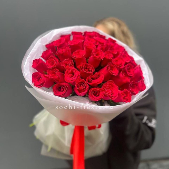 55 красных роз "Амелия" в Нижневартовске