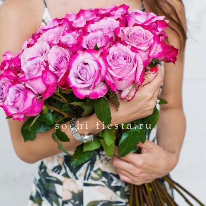 Букет высоких роз Ди перпел в Нижневартовске