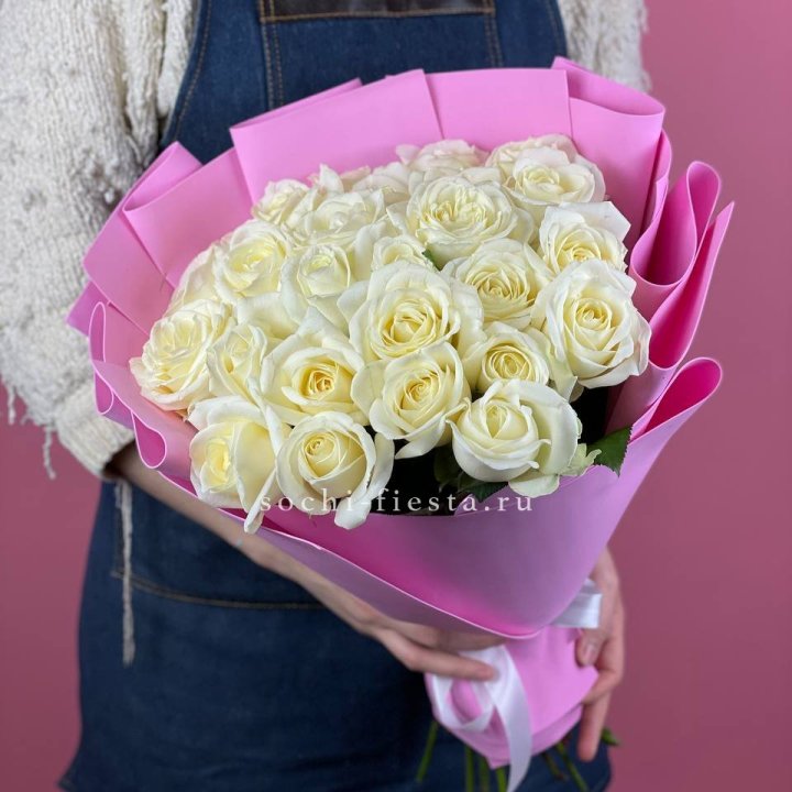 25 белых роз в Нижневартовске