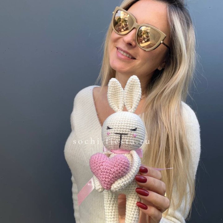 Зайка с сердцем ручной работы в Нижневартовске