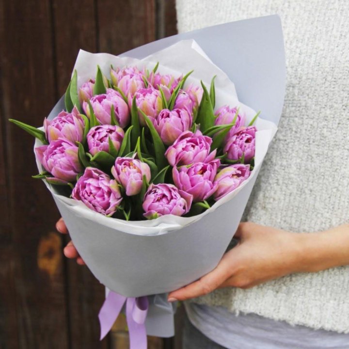 Букет пионовидных тюльпанов в Нижневартовске