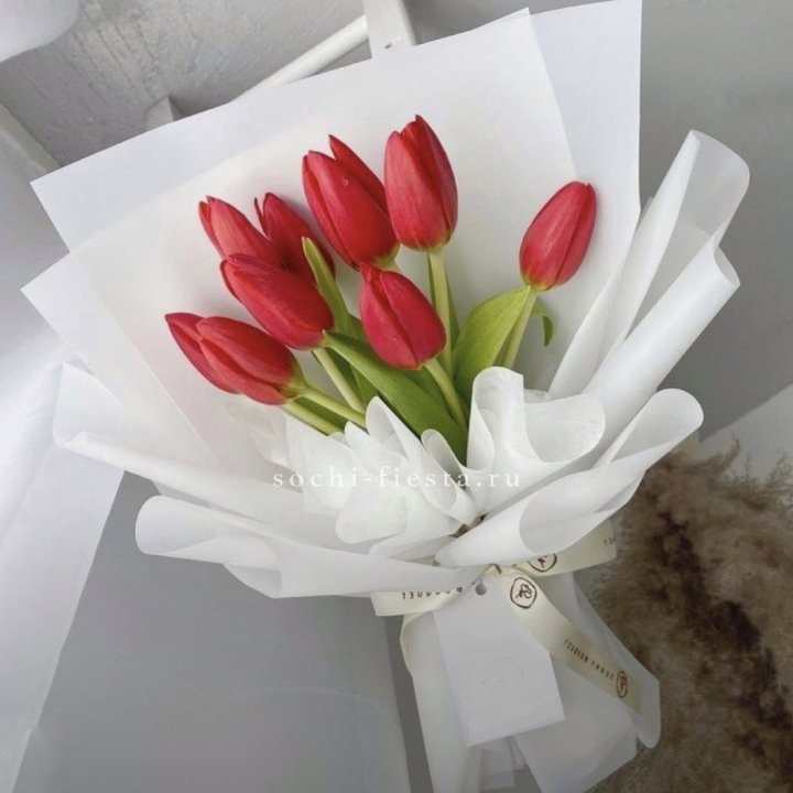 Букет красных тюльпанов в Нижневартовске
