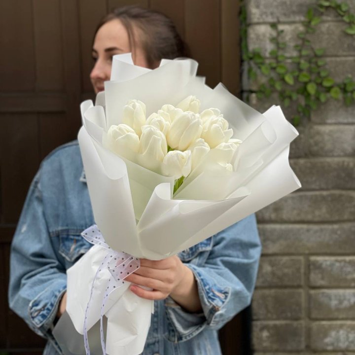 Букет белоснежных тюльпанов в Нижневартовске